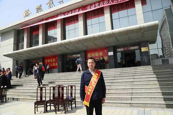 创新实干铸新颜 设备公司总装调试车间获“工人前锋号”荣誉称号