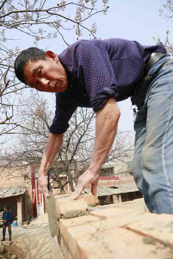 担责远行，，，，，，，z6.com党委扶贫挺进执行阶段